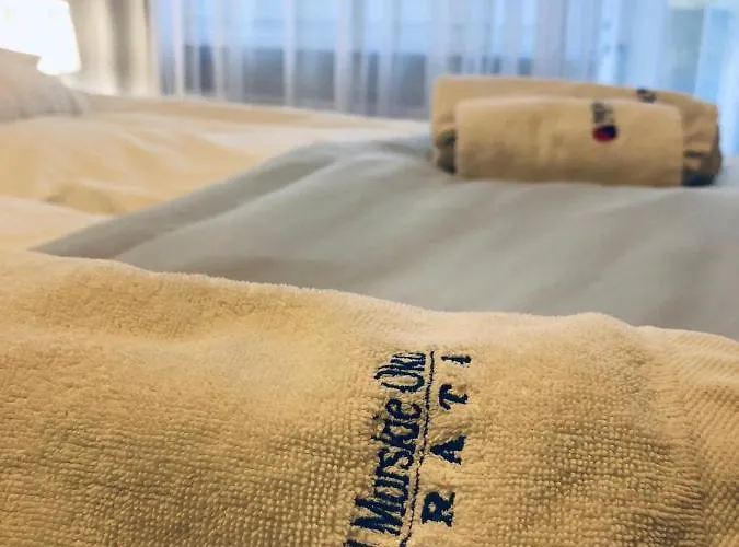 Hotel Morskie Oko 3*